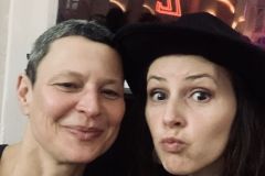 20220409_195147248_iOS